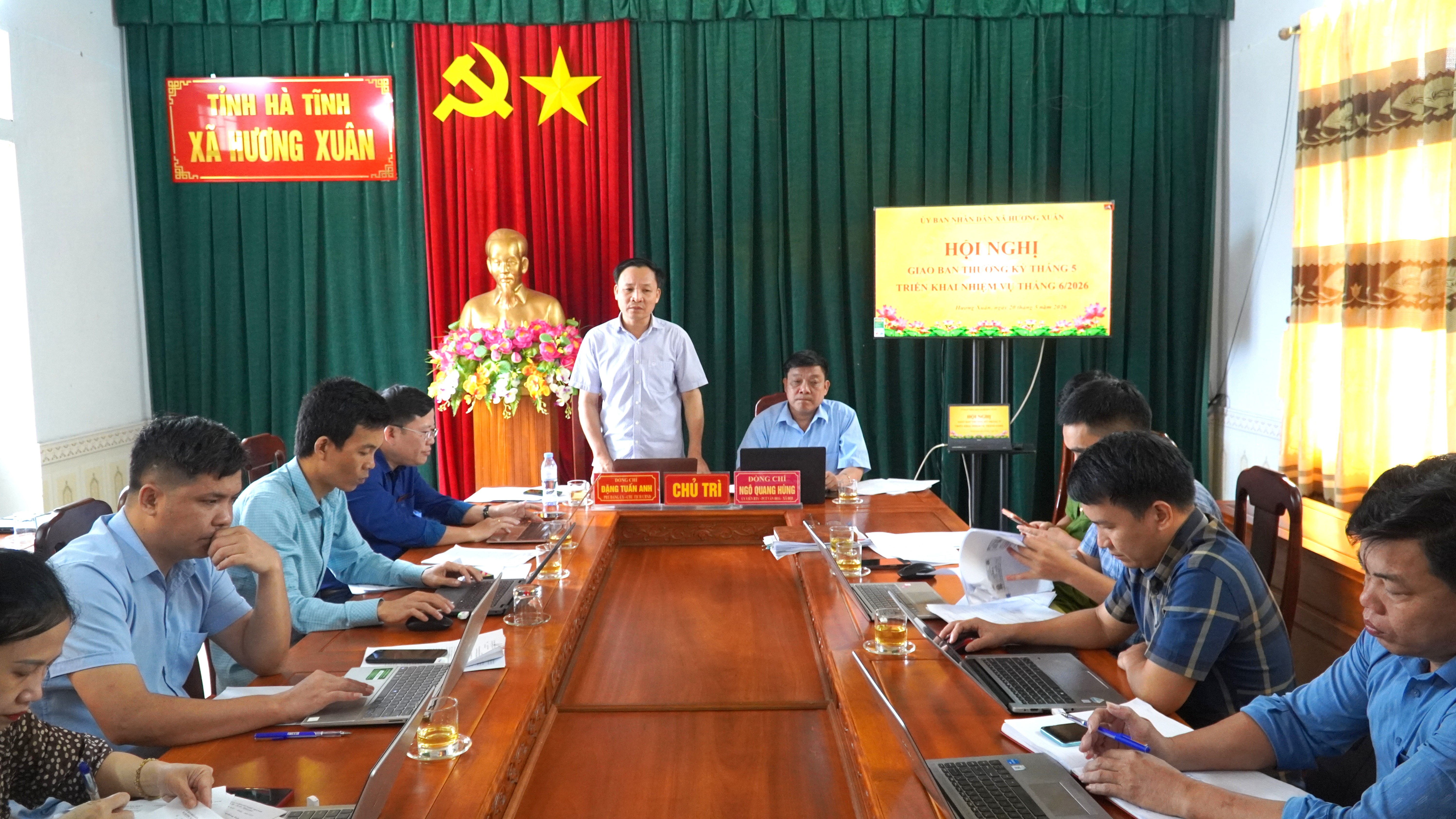 Xã Hương Xuân tổ chức hội nghị giao ban thường kỳ tháng 5 triển khai nhiệm vụ tháng 6/2026.