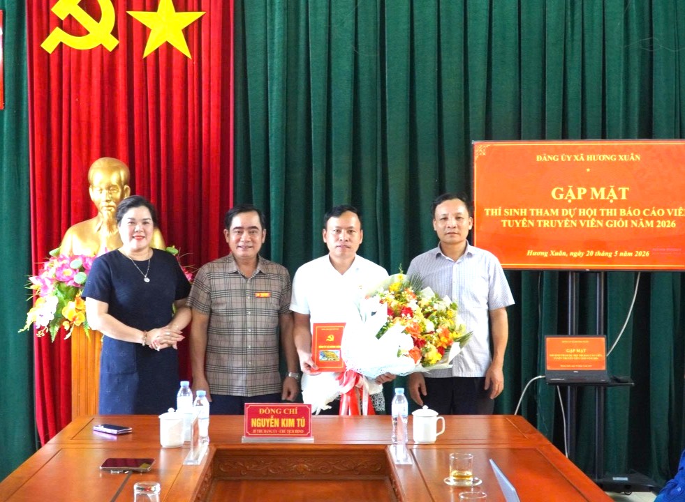 Xã Hương Xuân gặp mặt thí sinh tham dự hội thi báo cáo viên tuyên truyền viên giỏi năm 2026. 