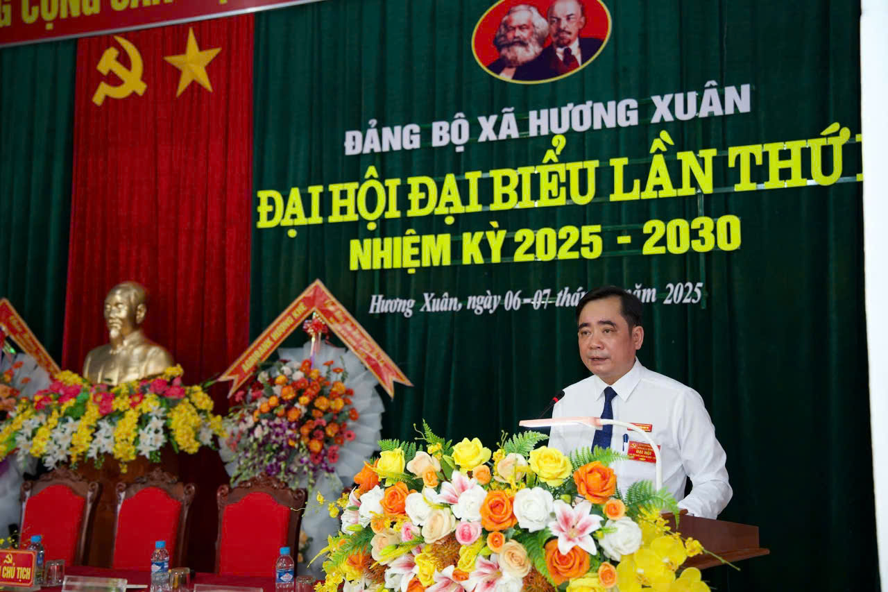 thầy tú.jpg
