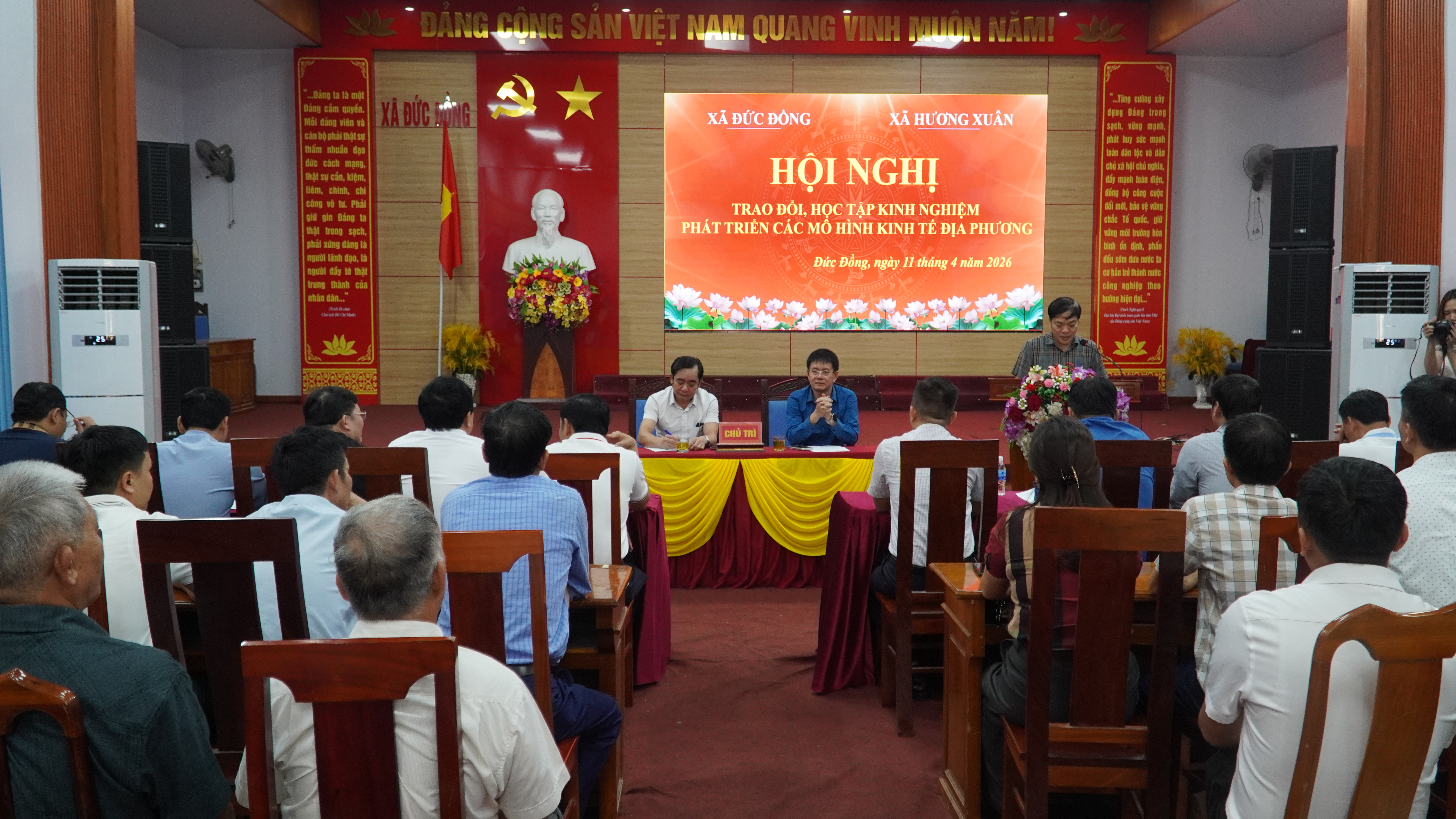 Xã Hương Xuân: Tổ chức đoàn công tác học tập kinh nghiệm mô hình sản xuất nông nghiệp tại xã Đức Đồng, tỉnh Hà Tĩnh