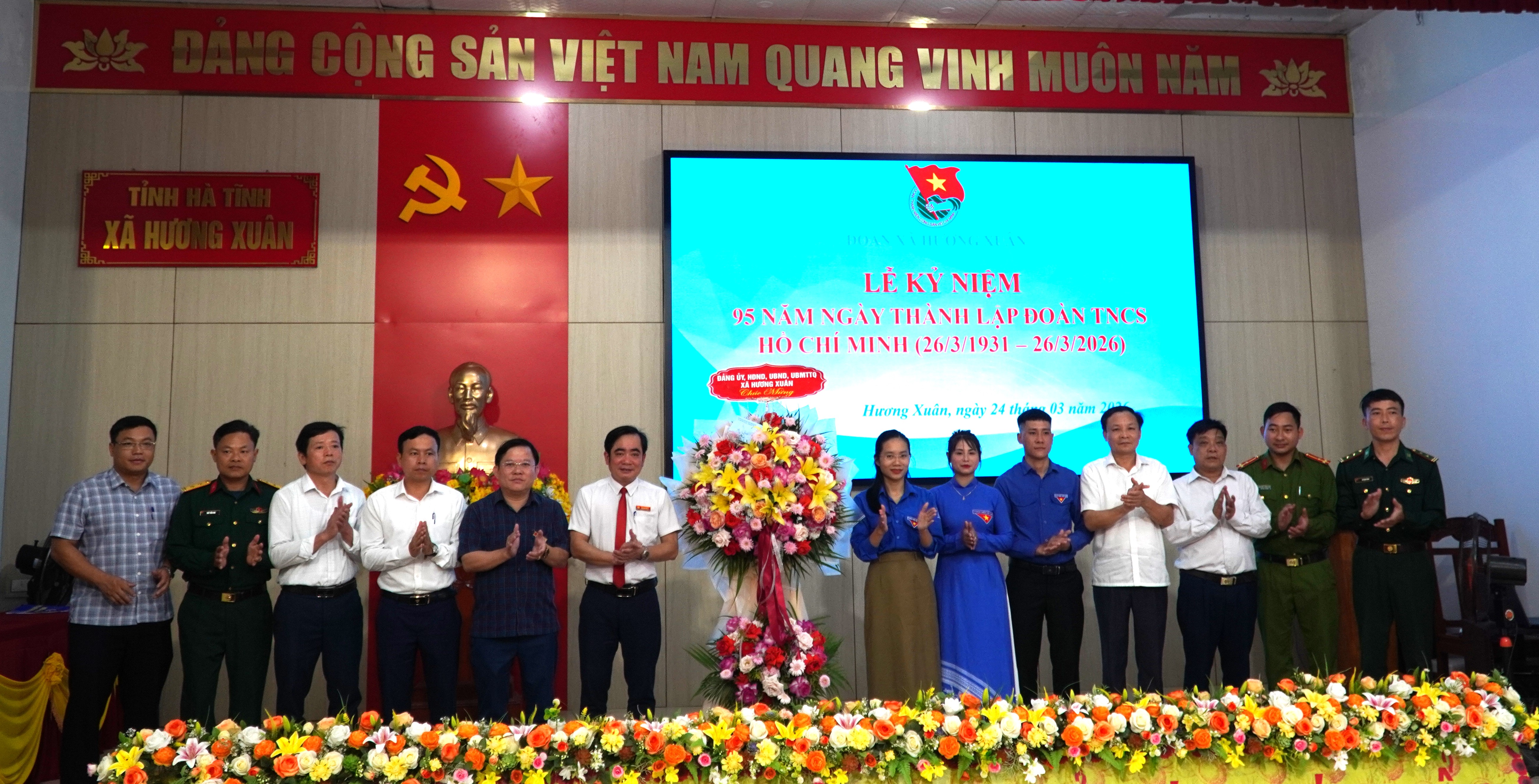 Xã Hương Xuân tổ chức lễ kỷ niệm 95 năm Ngày thành lập Đoàn TNCS Hồ Chí Minh.