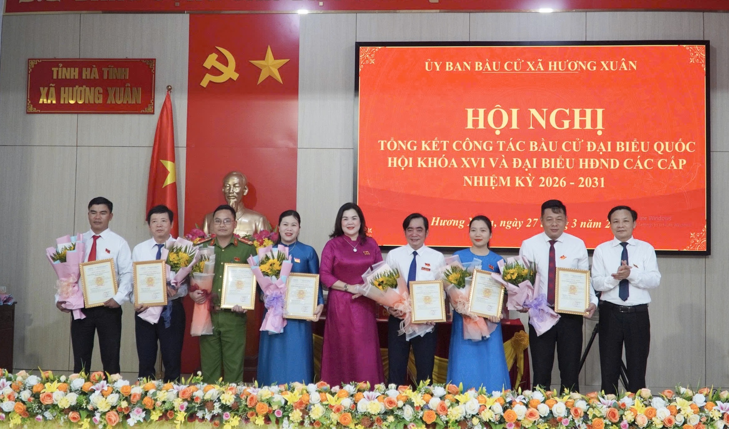 Hương Xuân tổng kết bầu cử, trao chứng nhận cho 18 đại biểu HĐND xã khóa XXII, nhiệm kỳ 2026-2031