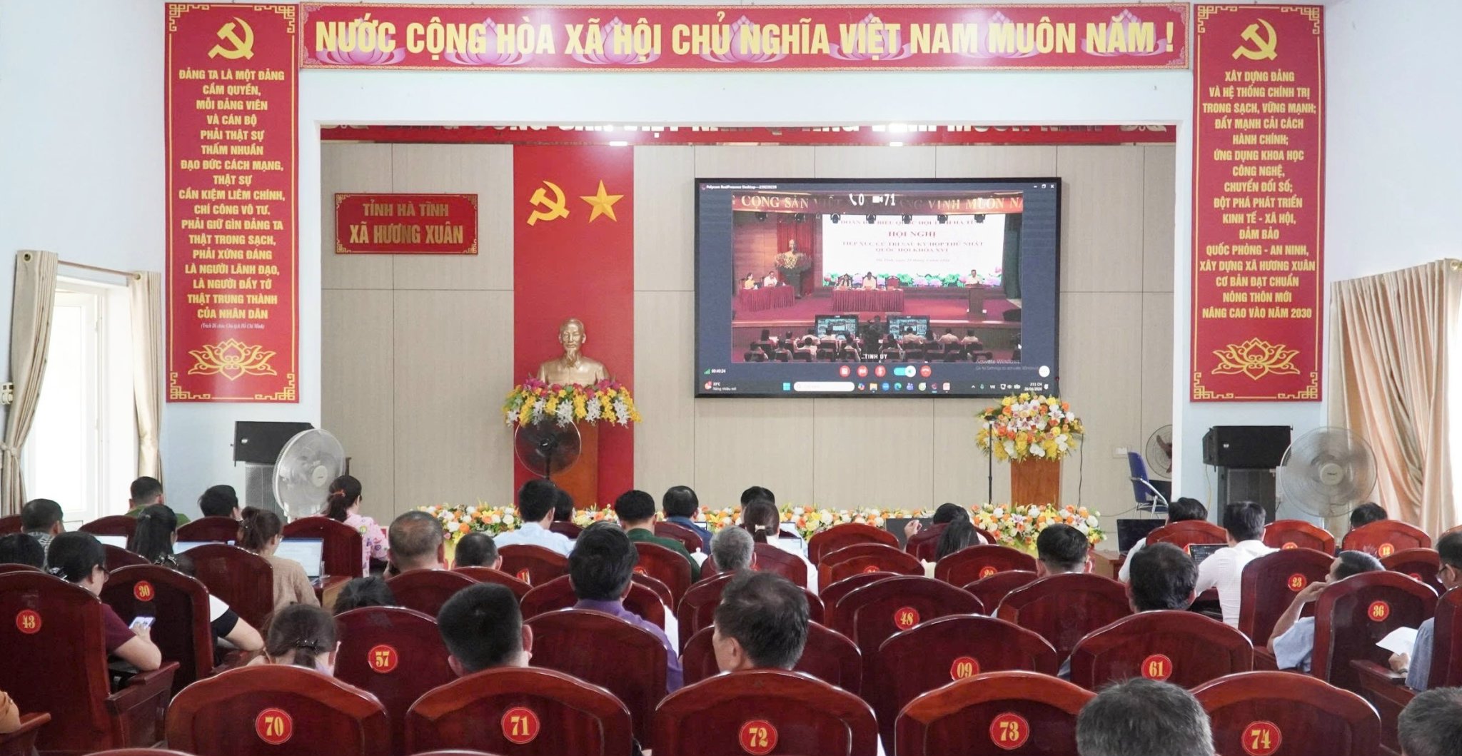 HĐND xã Hương Xuân kết nối đường truyền Hội nghị tiếp xúc cử tri sau Kỳ họp thứ nhất, Quốc hội khóa XVI của Đoàn đại biểu Quốc hội tỉnh Hà Tĩnh