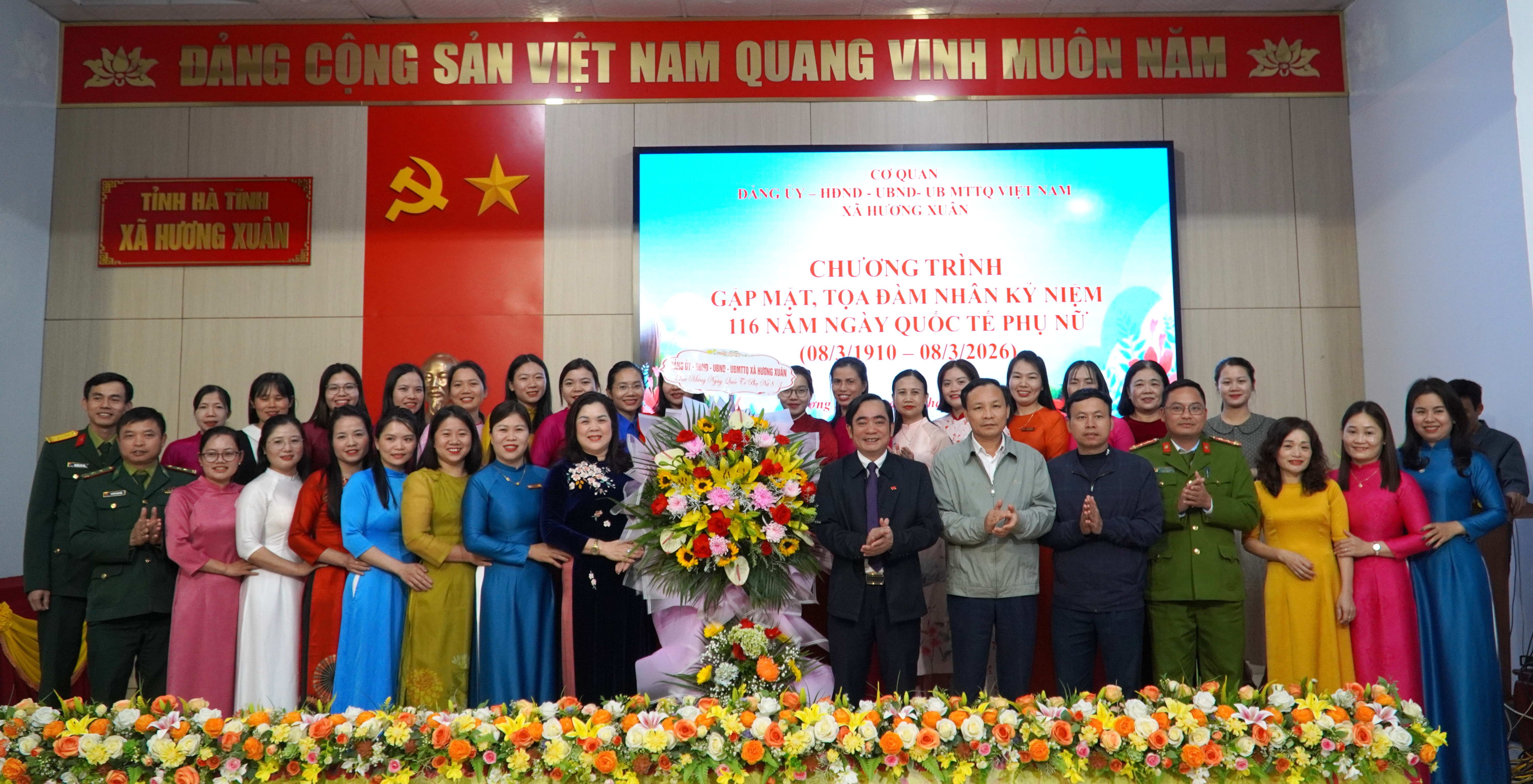 Xã Hương Xuân tổ chức chương trình gặp mặt, tọa đàm nhân kỷ niệm 116 năm ngày quốc tế phụ nữ 8/3.