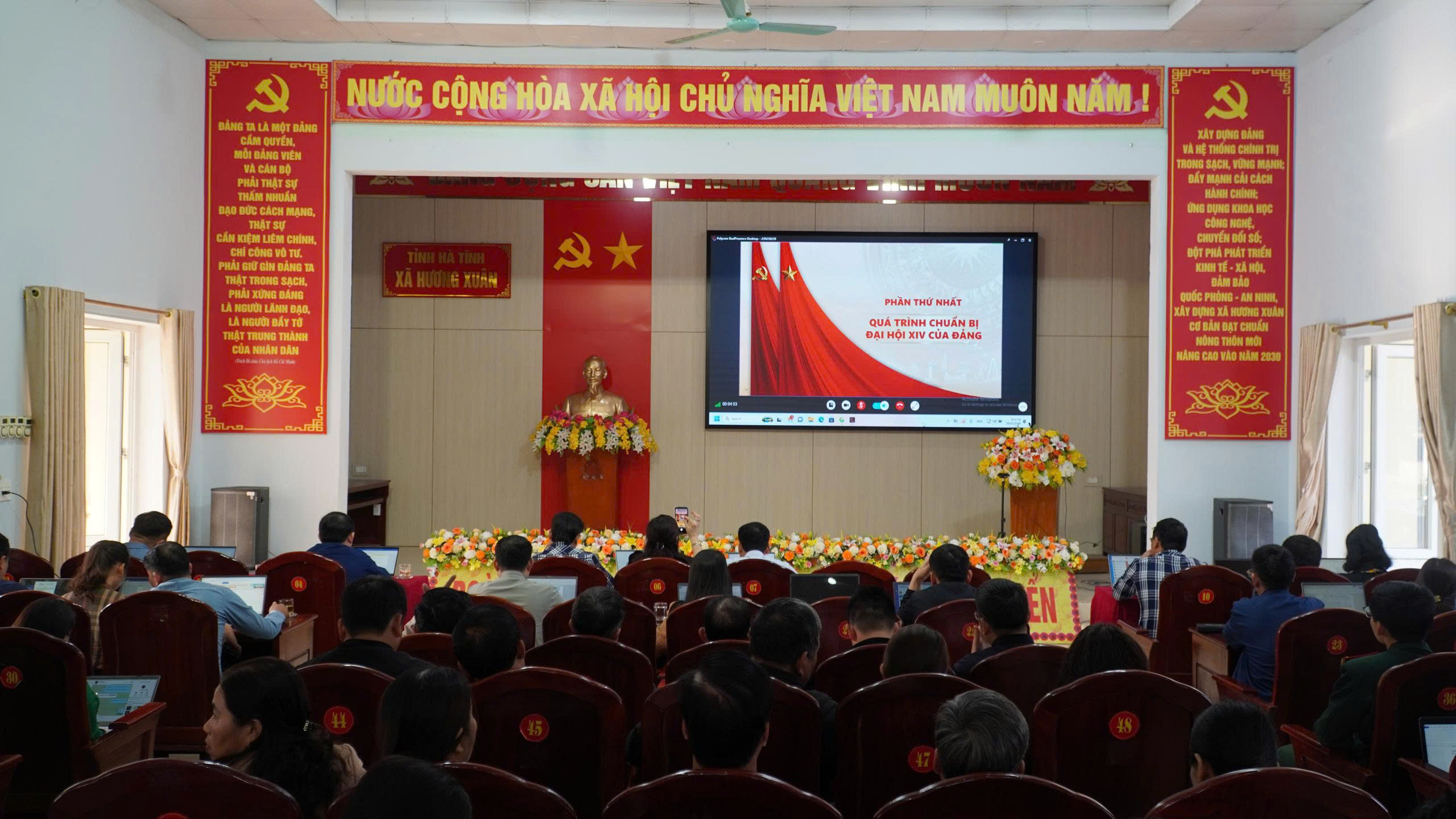 Đảng uỷ xã Hương Xuân tham dự Hội nghị Báo cáo viên Trung ương tháng 01/2026