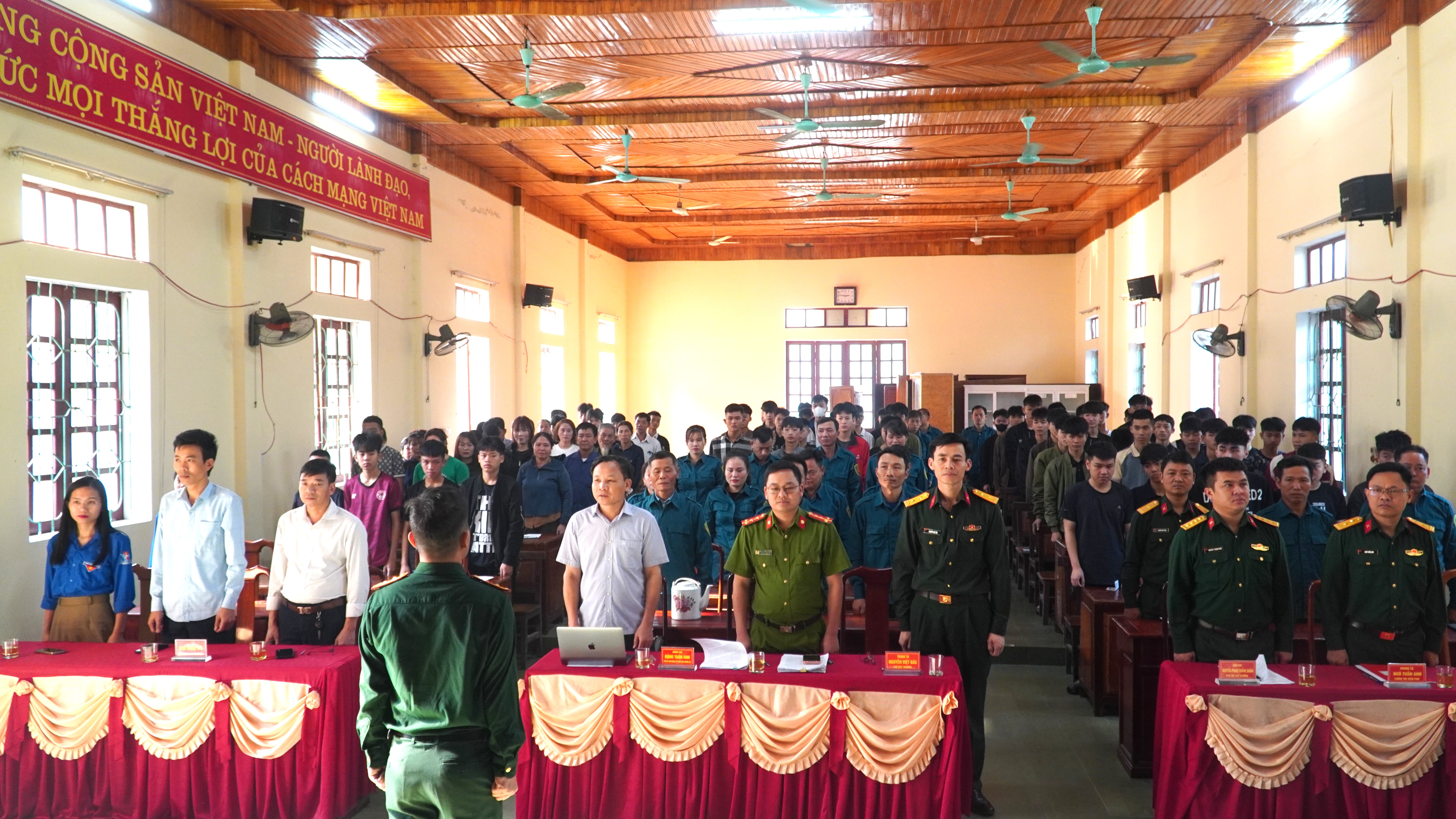 Xã Hương Xuân tổ chức khai mạc đăng ký NVQS, phúc tra độ tuổi SSNN năm 2026.