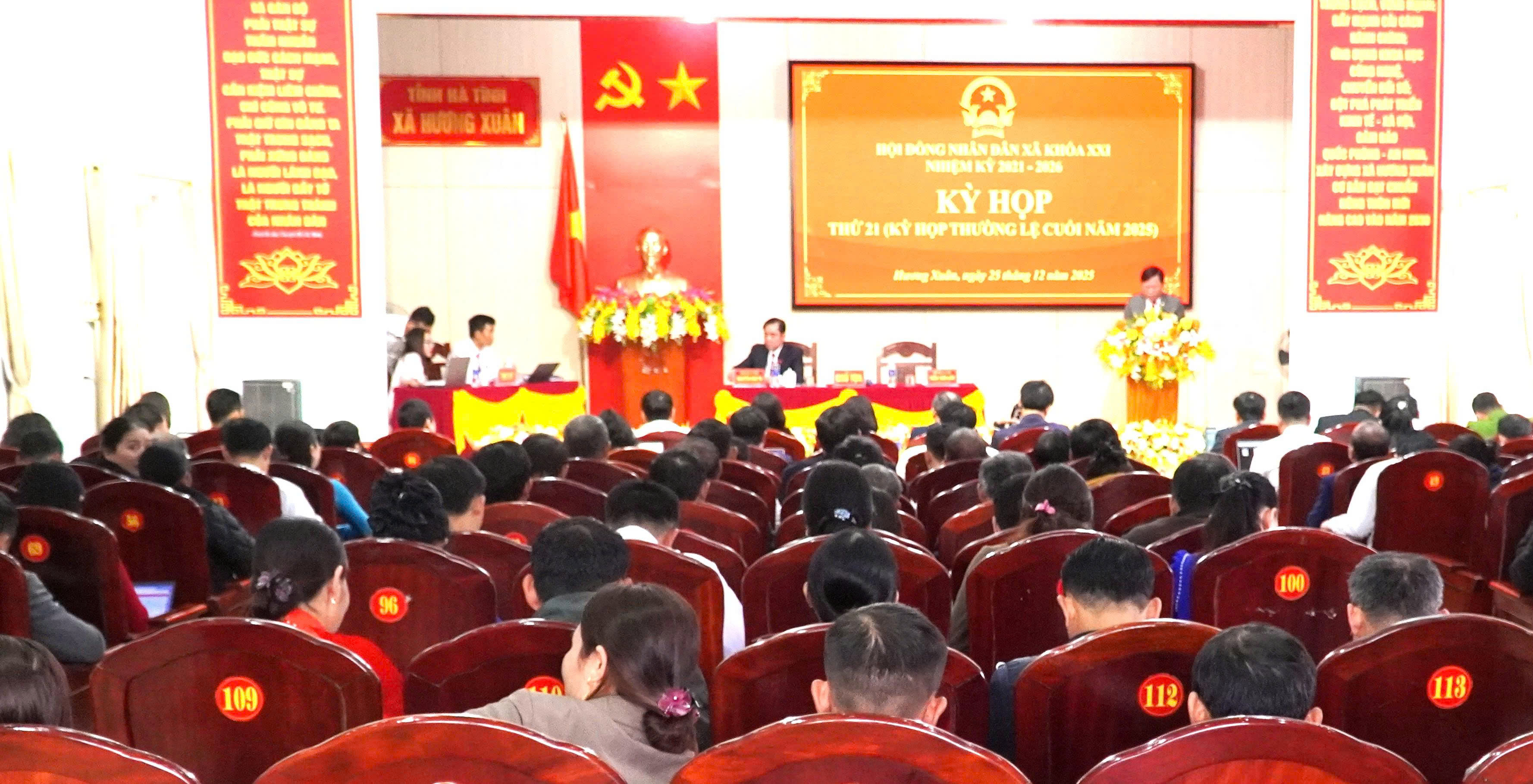 HĐND XÃ HƯƠNG XUÂN KHOÁ XXI NHỆM KỲ 2021- 2026 TỔ CHỨC KỲ HỌP THỨ 21 (KỲ HỌP THƯỜNG LỆ CUỐI NĂM 2025
