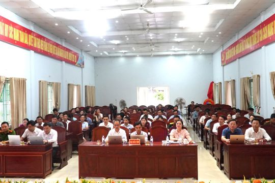 Xã Hương Xuân tổ chức hội nghị tập huấn nghiệp vụ công tác xây dựng Đảng và quán triệt các chỉ thị, nghị quyết cho cấp uỷ chi bộ năm 2026