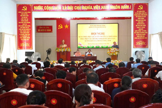 Đảng ủy xã Hương Xuân tổ chức Hội nghị quán triệt, học tập, tuyên truyền và triển khai thực hiện các chỉ thị, nghị quyết, kết luận của Trung ương và Tỉnh 