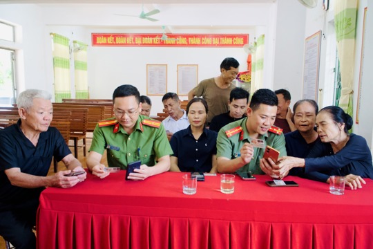 Hương Xuân tổ chức “Ngày chuyển đổi số ở cơ sở” vào thứ Bảy, đưa tiện ích số đến gần hơn với người dân