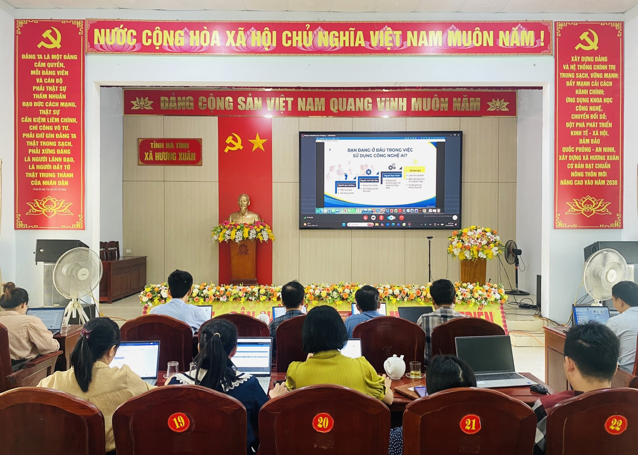 Xã Hương Xuân tham gia Hội nghị tập huấn ứng dụng trí tuệ nhân tạo (AI) trong thực thi công vụ năm 2026