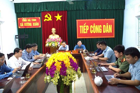 Xã Hương Xuân tổ chức phiên tiếp công dân định kỳ tháng 10