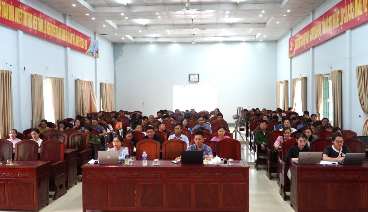 Xã Hương Xuân tổ chức hội nghị tập huấn triển khai rà soát hộ nghèo, hộ cận nghèo năm 2026