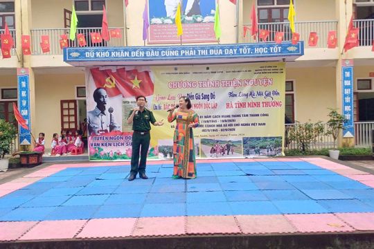 Xã Hương Xuân tổ chức chương trình thiện nguyện, trao yêu thương đến các em học sinh nhân dịp quốc khánh 2/9