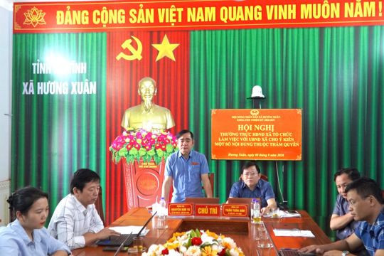 Thường trực HĐND xã Hương Xuân tổ chức làm việc với UBND xã cho ý kiến một số nội dung thuộc thẩm quyền khoá XXII nhiệm kỳ 2026-2031