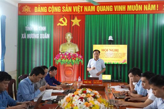 Xã Hương Xuân tổ chức Hội nghị giao ban thường kỳ đánh giá kết quả thực hiện nhiệm vụ phát triển Kinh tế - Xã hội, đảm bảo Quốc phòng - An ninh tháng 8; Nhiệm vụ trọng tâm tháng 9/2026